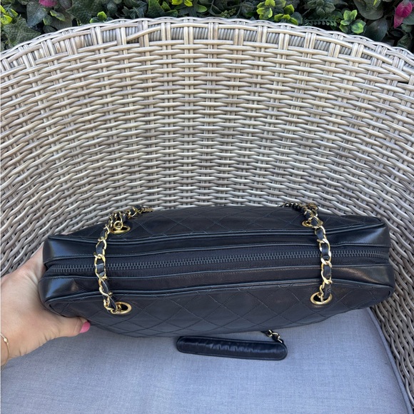 Authentic CHANEL wild stitch lambskin black shopper tote oversized CC charm - Picture 7 of 15